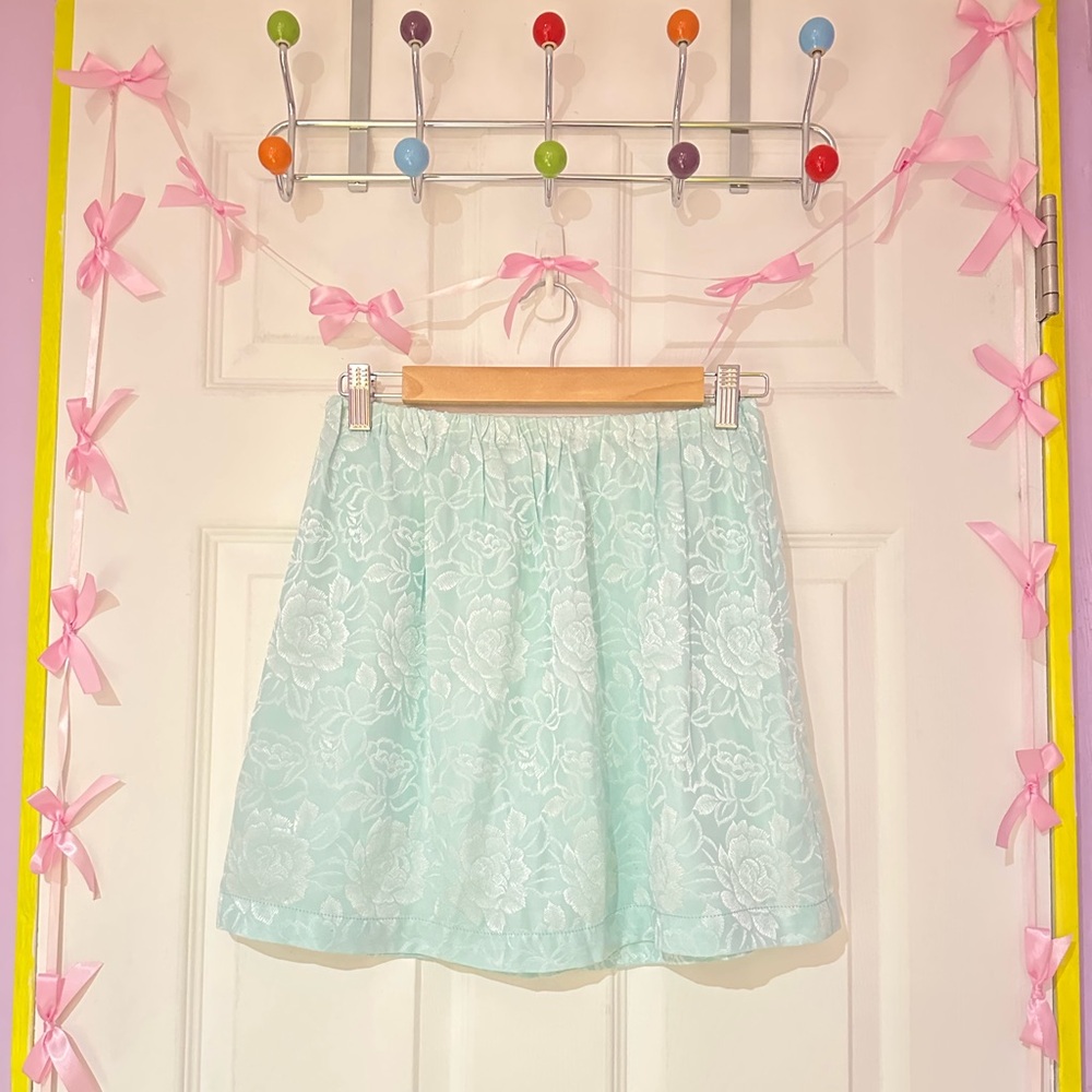 Sabrina Carpenter aesthetic cutesy | mini baby blue skirt